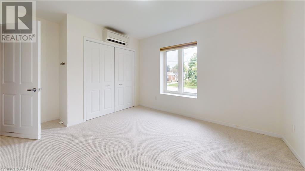 850 ALPHA Street W Unit# 206