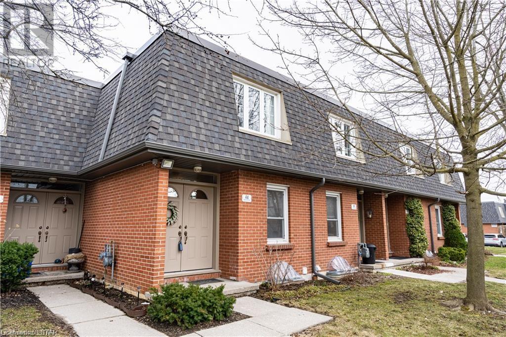 44 HOMESTEAD Crescent