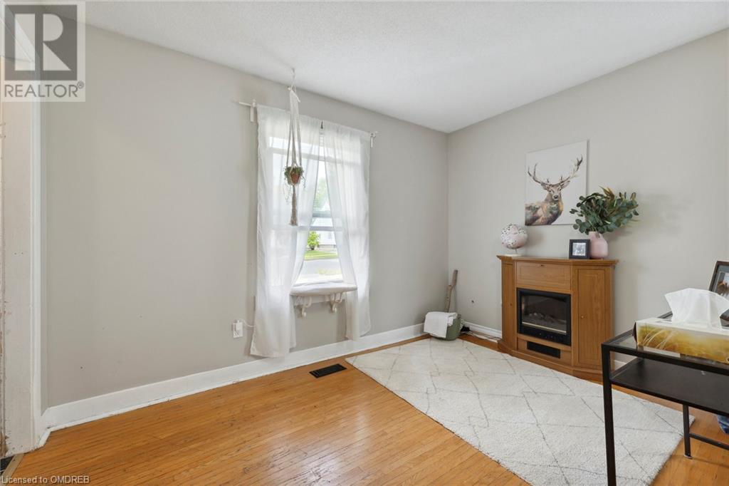 Listing 40481840 - Large Photo # 7