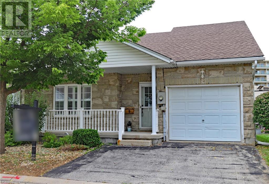 33 OLD COUNTRY Drive Unit# 9