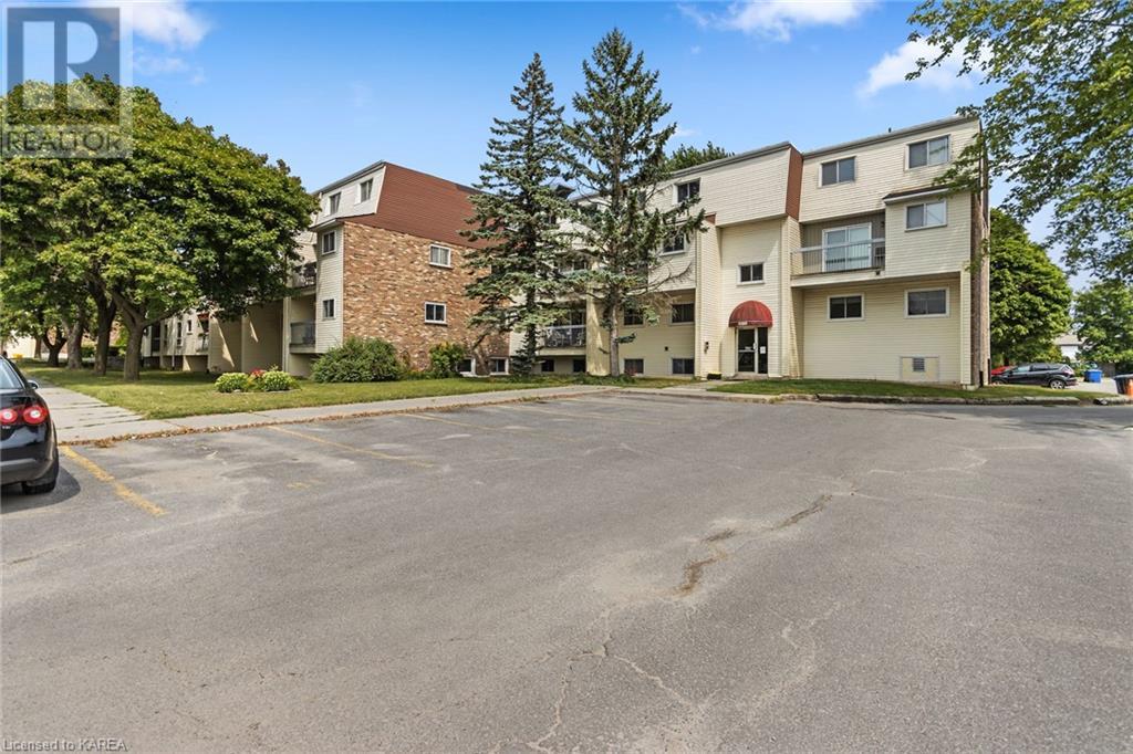 1000 PEMBRIDGE Crescent Unit# 101