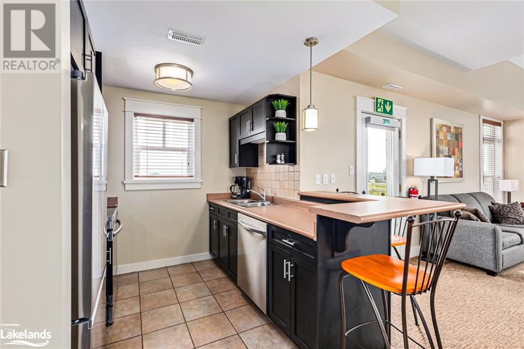 115 FAIRWAY Court Unit# 206