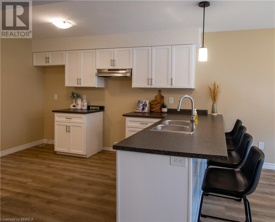 Listing 40482619 - Large Photo # 6