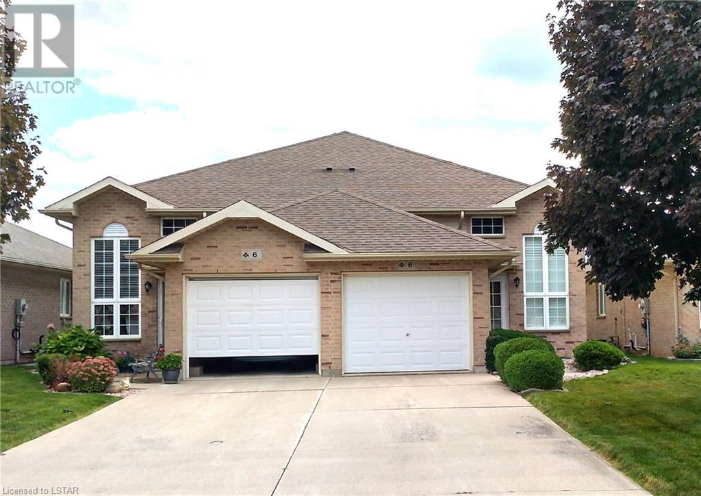 8 VILLA Court