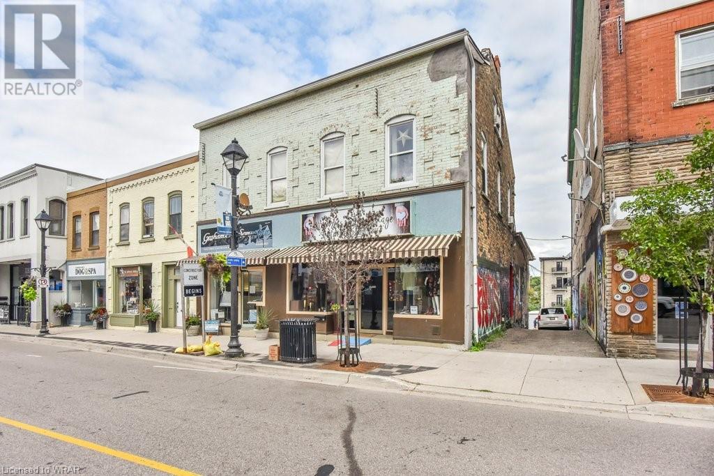 11 QUEEN Street E