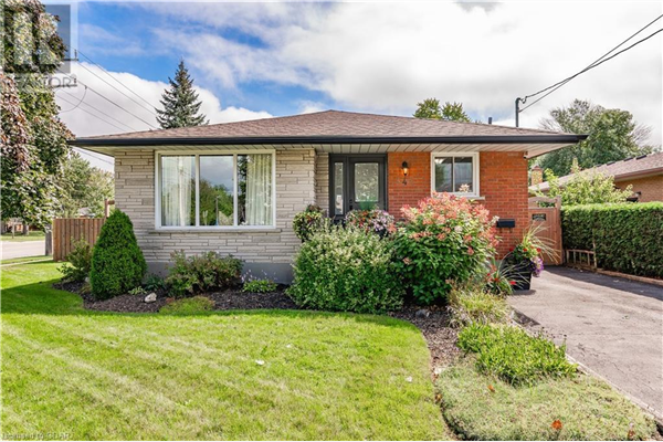 4 DRUMMOND Place, Guelph
