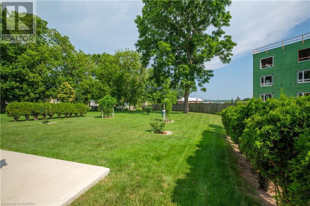 Listing 40483022 - Large Photo # 5