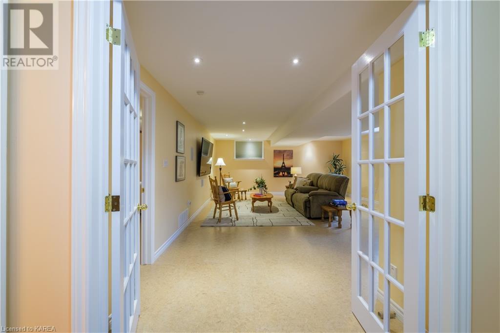 Listing 40483022 - Large Photo # 31