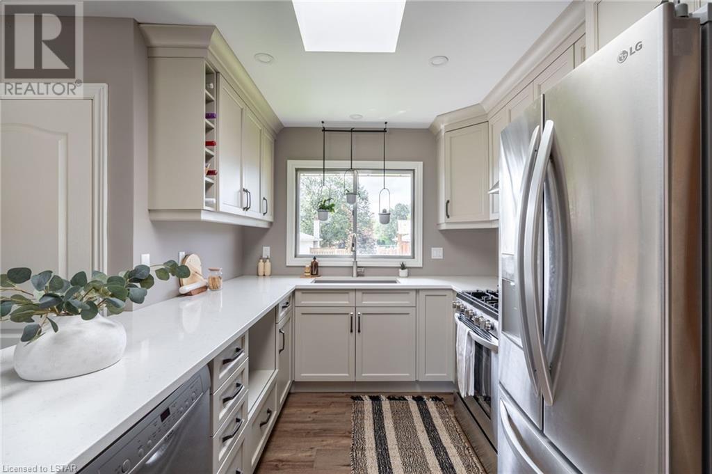194 FAIRHAVEN Circle