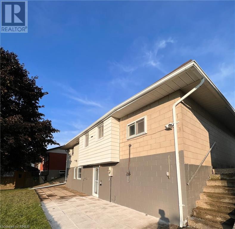 44 LAURIS Avenue Unit# Lower