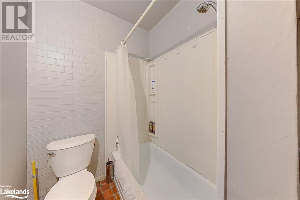 25 ELMA Street S