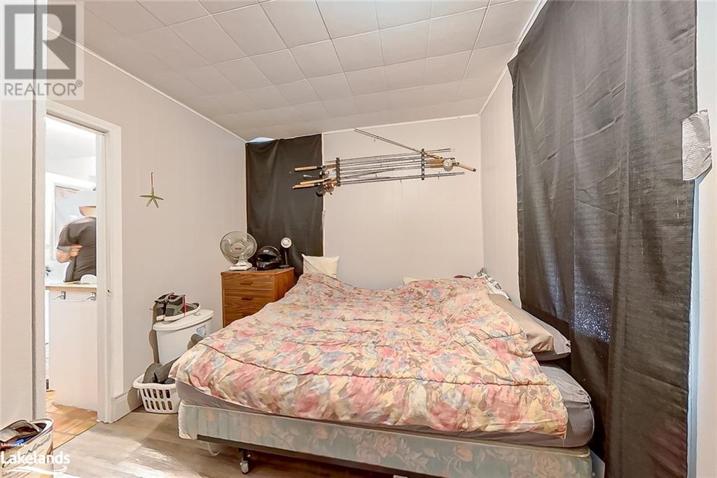 25 ELMA Street S