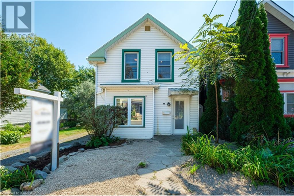 16 PINE Street, Kingston