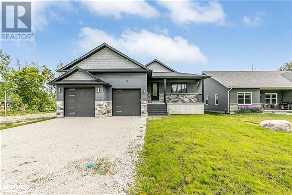18 LAKESHORE Road, Wasaga Beach