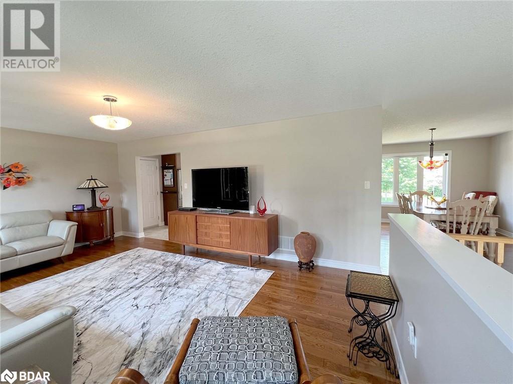 Listing 40483389 - Large Photo # 7