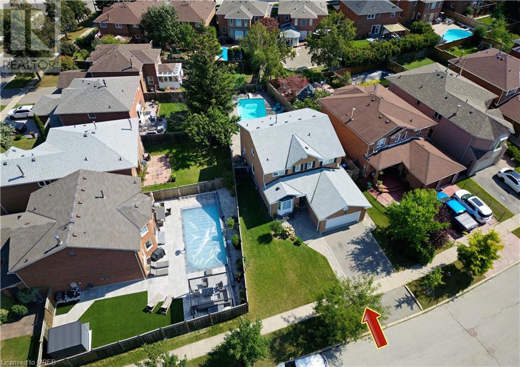 4064 ROSSLAND Crescent