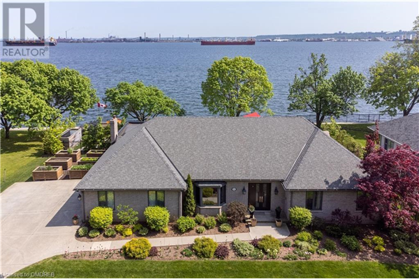 90 OAKLANDS PARK Court, Burlington