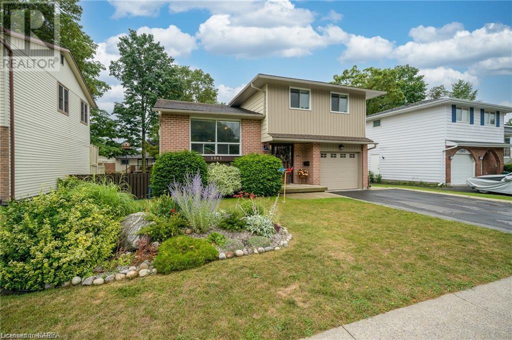 1061 BAUDER Crescent