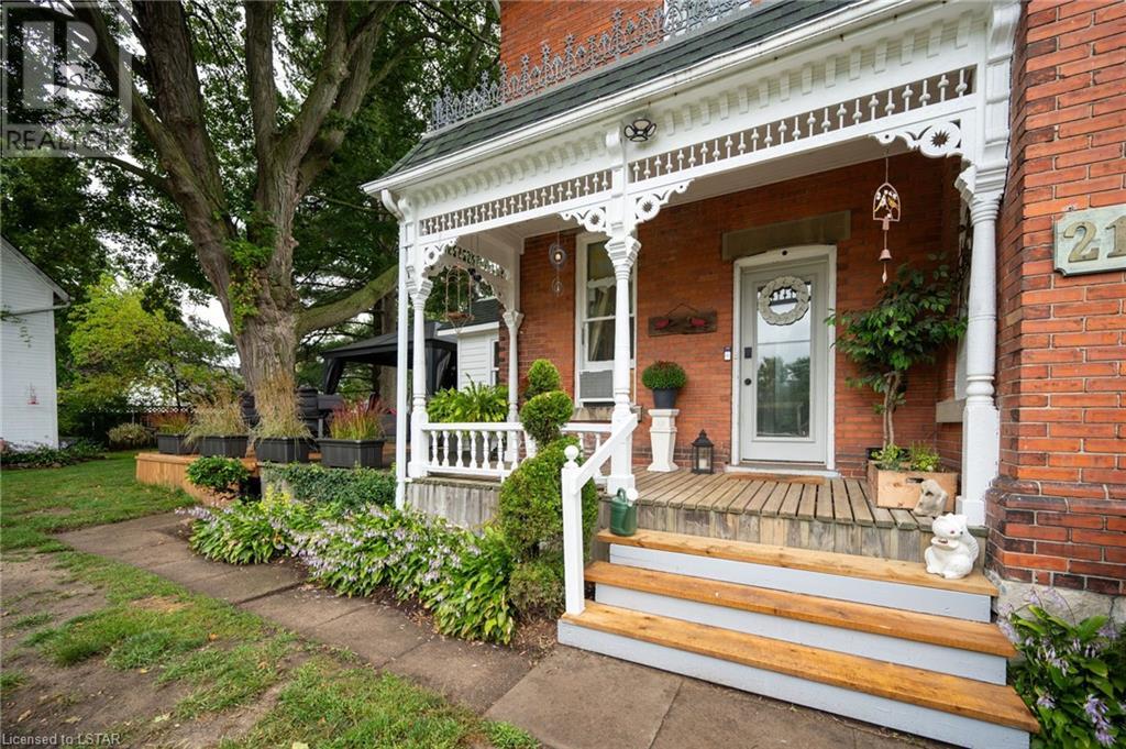 Listing 40483646 - Large Photo # 32