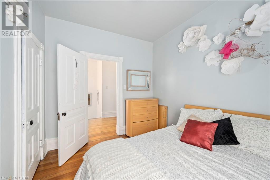 Listing 40483646 - Large Photo # 22