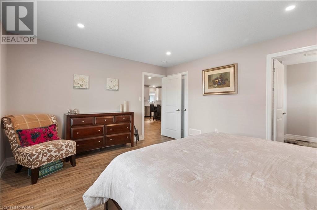 Listing 40483929 - Large Photo # 18