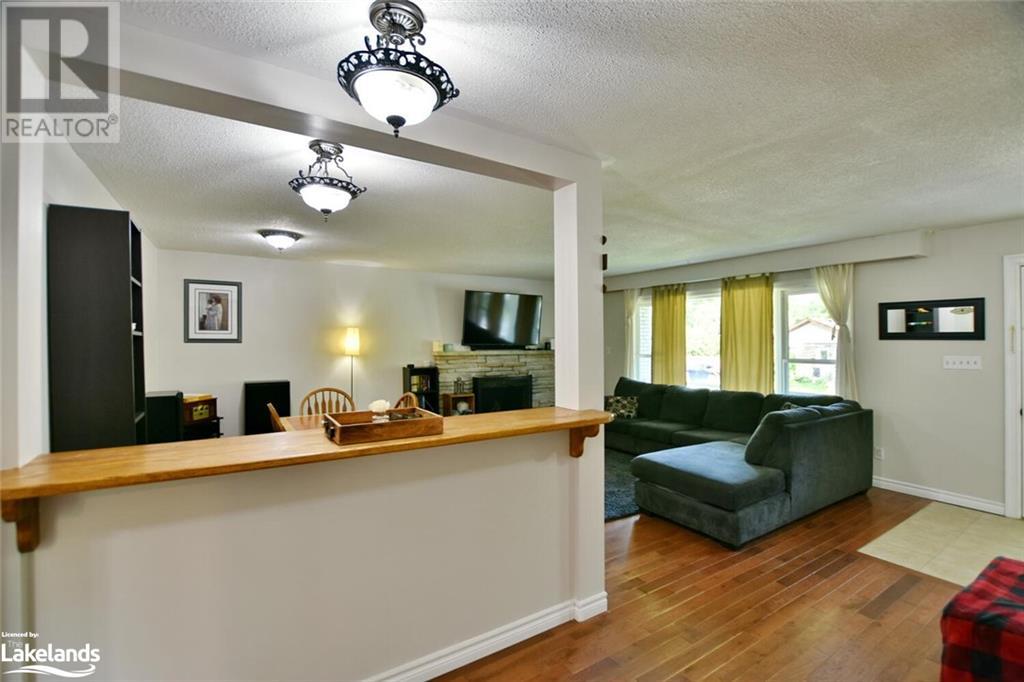 Listing 40484037 - Large Photo # 10