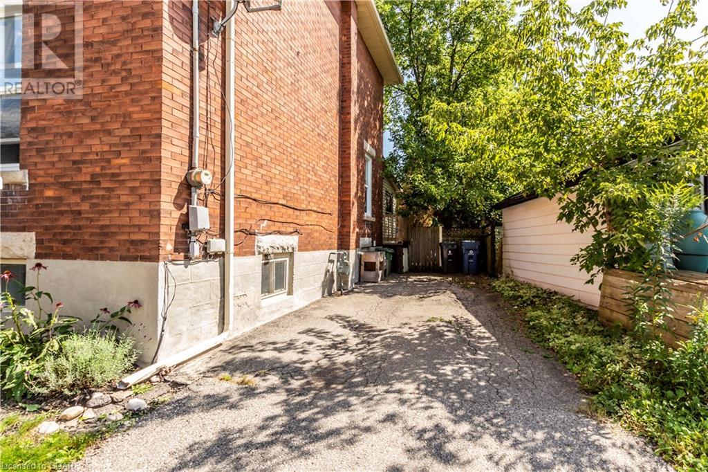 Listing 40484202 - Large Photo # 39