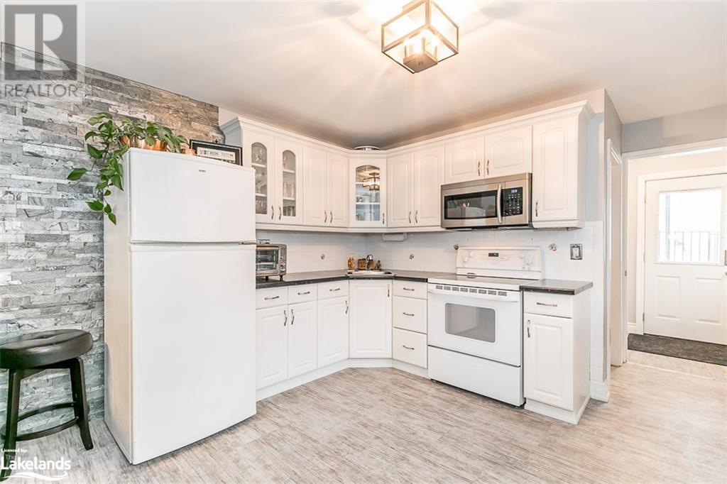 Listing 40484325 - Large Photo # 3