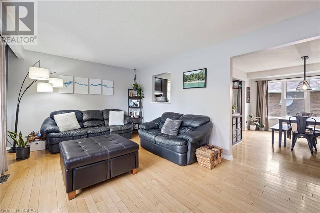 Listing 40484371 - Large Photo # 13