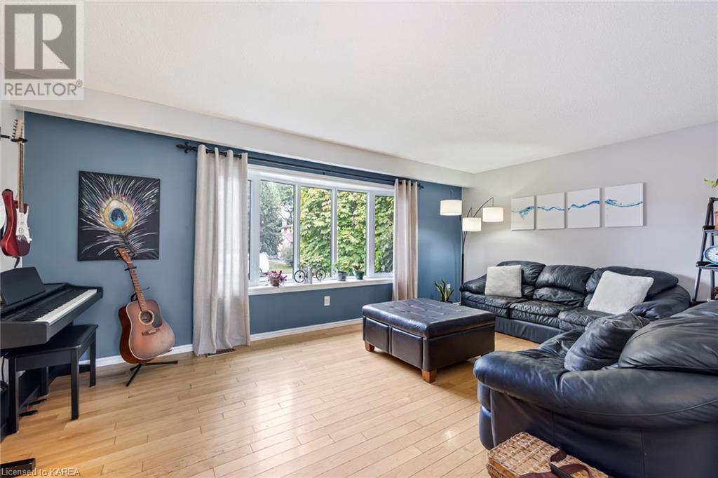 Listing 40484371 - Large Photo # 11