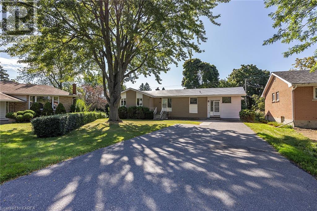 21 MACKENZIE Crescent