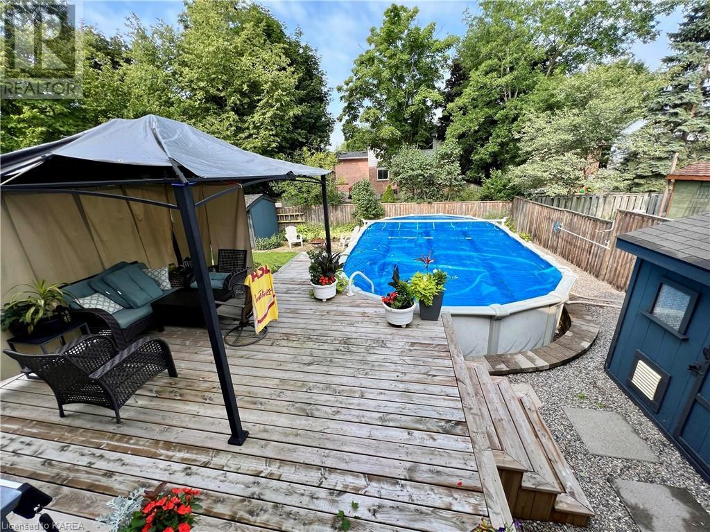847 BRIDLE PATH Crescent