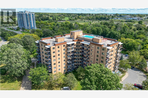 120 BARRETT Court Unit# 811, Kingston