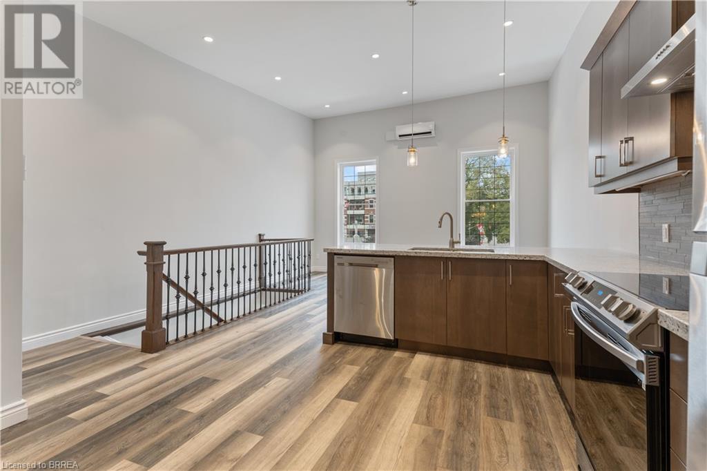 19 GRAND RIVER Street N Unit# 201