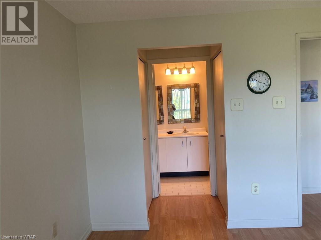 Listing 40484659 - Large Photo # 7