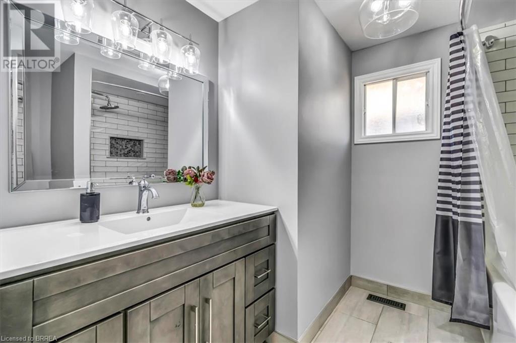 Listing 40484725 - Large Photo # 36