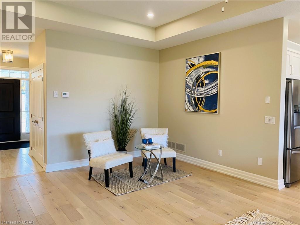 2118 LOCKWOOD Crescent