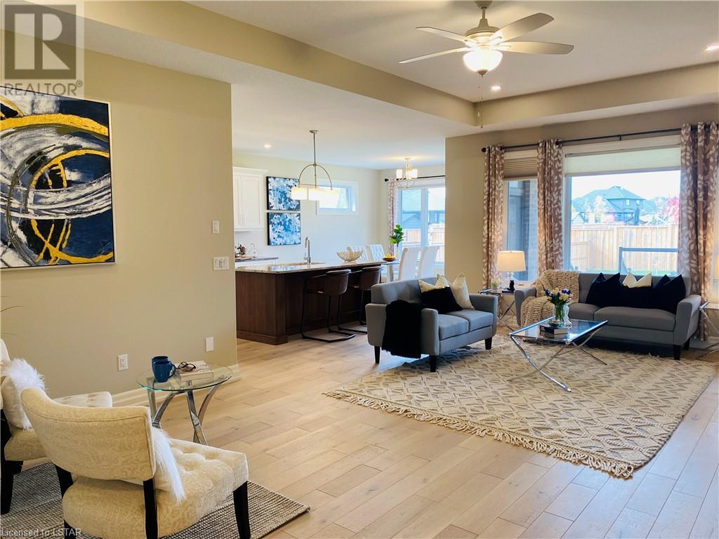 2118 LOCKWOOD Crescent