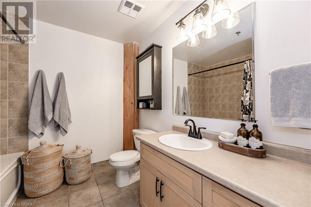 Listing 40484851 - Large Photo # 17