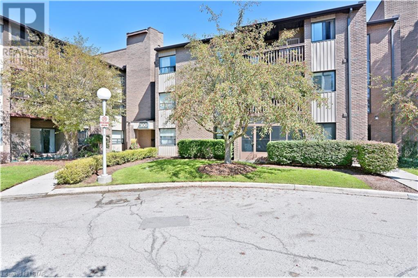 300 EVERGLADE Crescent Unit# 118, London