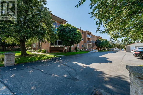 67 BRECKENRIDGE Drive Unit# 202, Kitchener