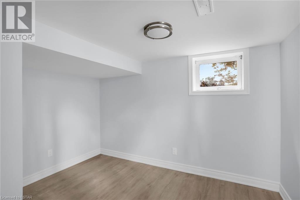Listing 40484990 - Large Photo # 34