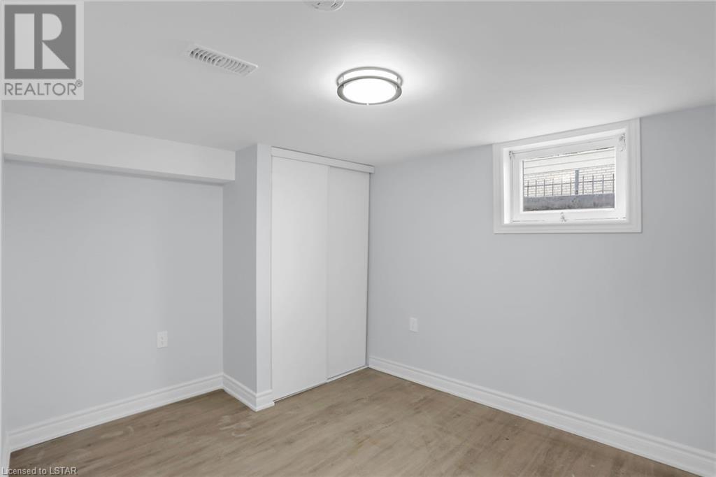 Listing 40484990 - Large Photo # 29