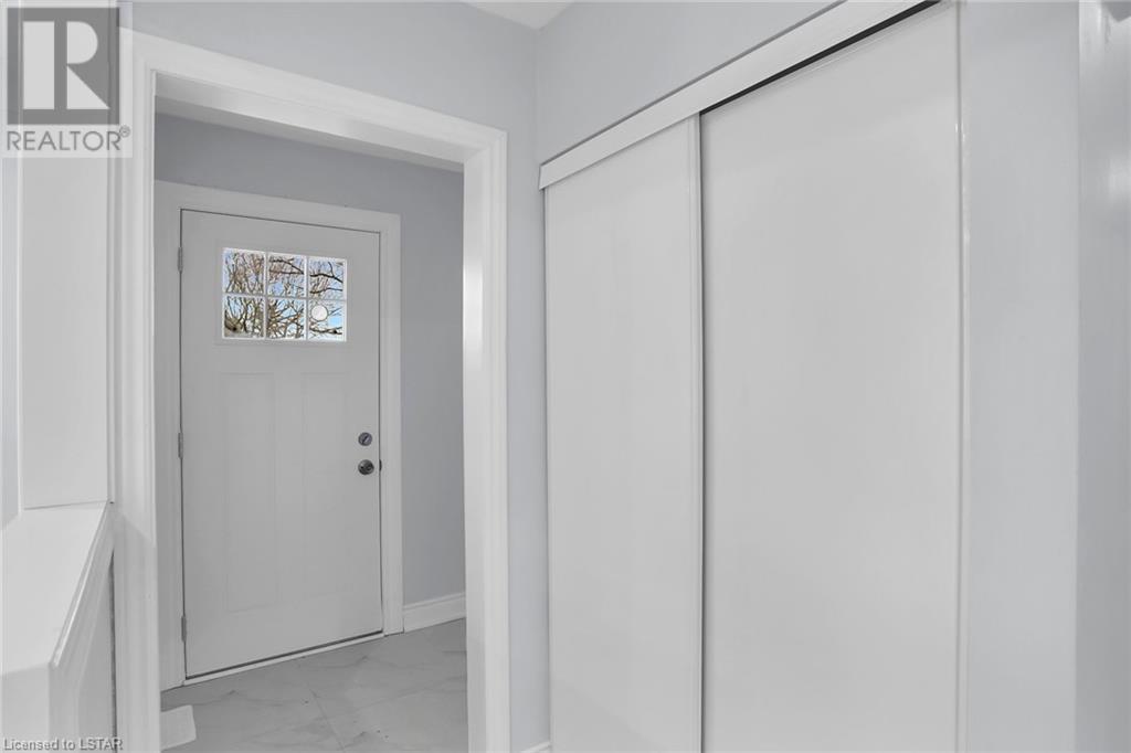 Listing 40484990 - Large Photo # 2