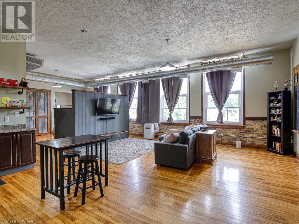27 CHAPEL Street Unit# 201