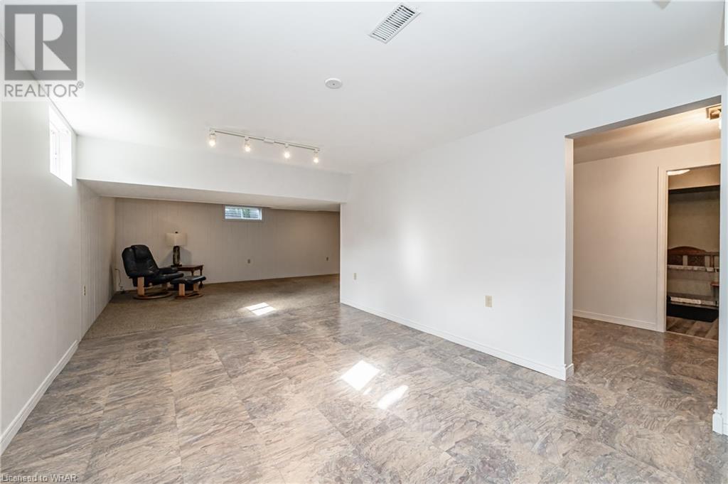 Listing 40485105 - Large Photo # 30