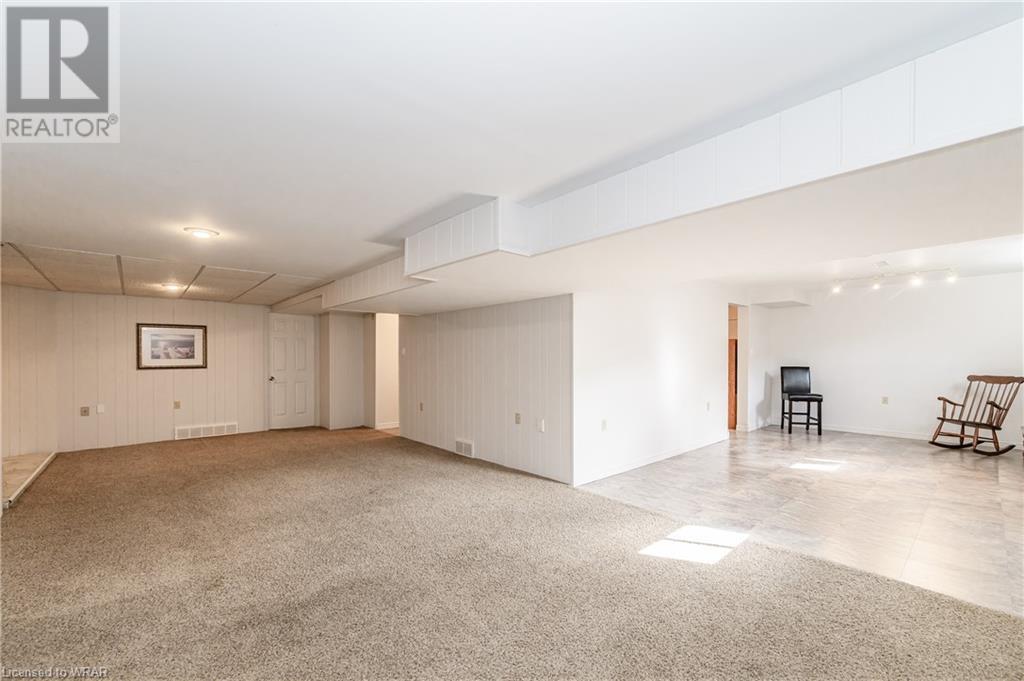 Listing 40485105 - Large Photo # 32