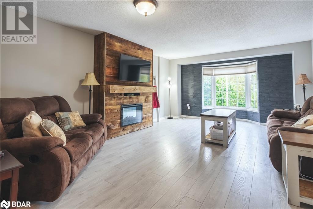 Listing 40485106 - Large Photo # 2