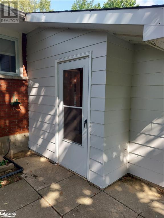 19 LOCKE Avenue