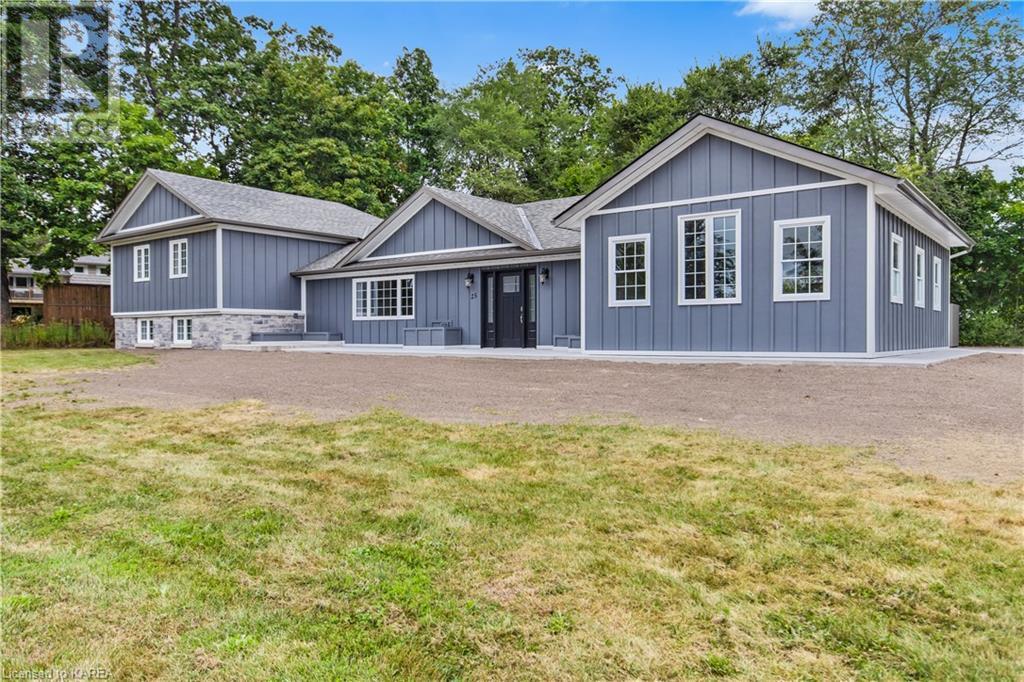 25 GLEN LAWRENCE Crescent